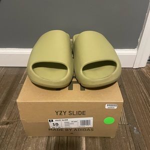 Yeezy slide (Resin)